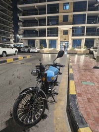 دراجه سيفان2025 للبيع مكينة 200cc cbf  ضاغطه وزنجيل الدراجه مكفوله كفا...