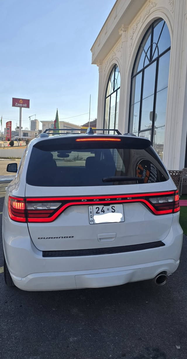 دورنكو 2023
6 سلندر 3.6L
ماشية 50mile 
رقم دهوك بأسمي 
رقم وهزة وسنوية جديد 2032
جداً نظيفة السيارة وبدون نقص نهائياً

رادار جانبي ( نقطة عمياء )
اشارة ليد LED
كشن وستيرن تدفئة 
وضعيات قيادة سبورت وايكو 
اوتو ستارت ستوب ( انطفاء ذاتي )
بيها قطعتين تبديل شركة وقطعتين صبغ 
حادث جانبي

السعر 285 وبيها مجال 
مكان السيارة دهوك 
***********
***********
اتصال أو واتساب
