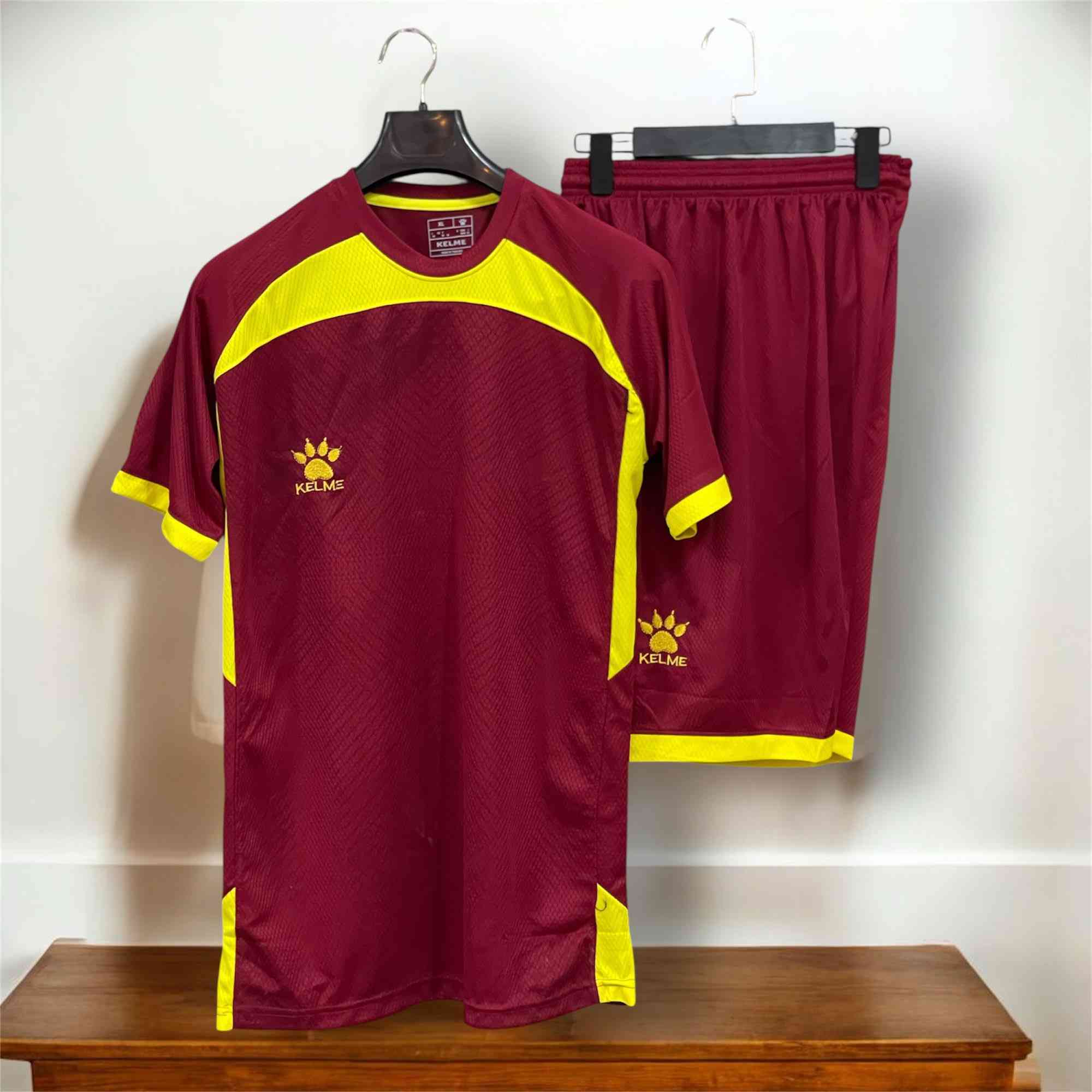 التايلندي الاصلي ✅
دريس وشورت الاصلي 🔥🔥🔥
بدون رقم 
تخفيضاااات 🔥🔥🔥🔥🔥
اذا وصلك الطلب غير البصوره ترجعه بيد المندوب
6 قطع ب 35 الف
12 قطعه ب 70 الف
24 قطعه ب 140 الف
اسعار الجمله ع الخاص ✅✅✅

 M L XL XXL القياسات
واتس :*********** 
يوجد توصيل جميع المحافظات
