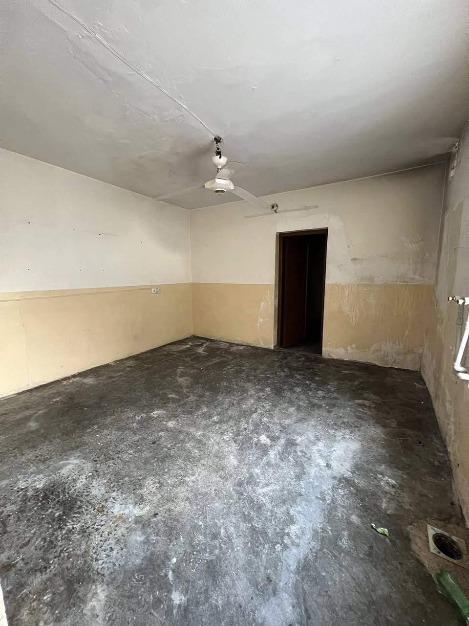 #للايجار_فيلق قرب مولد رمضان يتكون من ثلاث غرف ومطبخ وكراج بمساحه كبيره للاستفسار ***********
