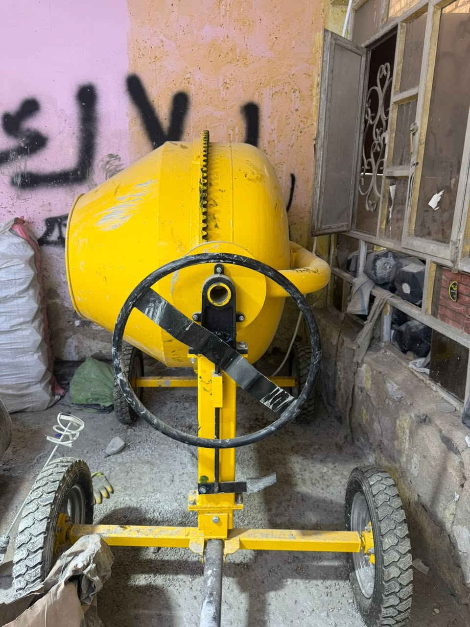 خباطة كهرباء للبيع صارلي شهر من اشتريتها مستخدمة يوم واحد فقط جيس سمنت واحد خبطت بيها فقط الله شاهد بس ما احتاجيتها بشغلي وصلها موجود اخذتها بمليونين و200 وياها كيبل 10 متر وهوك سحب صوتها ناصي حيل سعرها مليون و600 وبيها مجال


**إذا كنت صاحب هذا الإعلان وتريد حذفه لأي سبب، رجاءا أرسل رسالة إلى الدعم الفني**