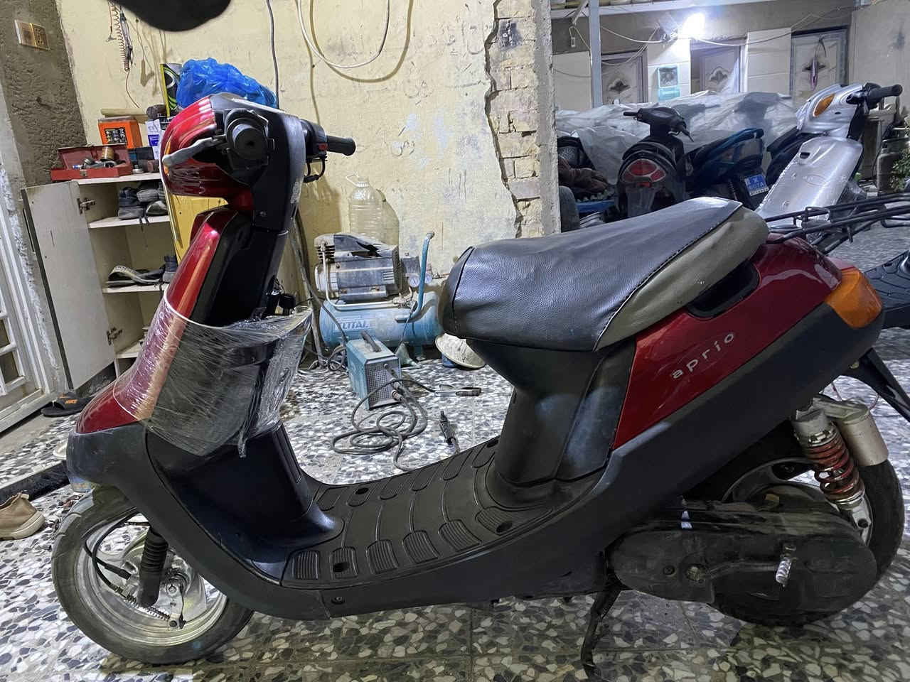 السلام عليكم. 
بطه السعر 350 سعر نهائي 
مكفوله شاصي ومحرك مامفتوح.
كهربائيات كله شغاله +كيج سرعه
مكاني نجف عمود 11
للتواصل اتصل على
***********
