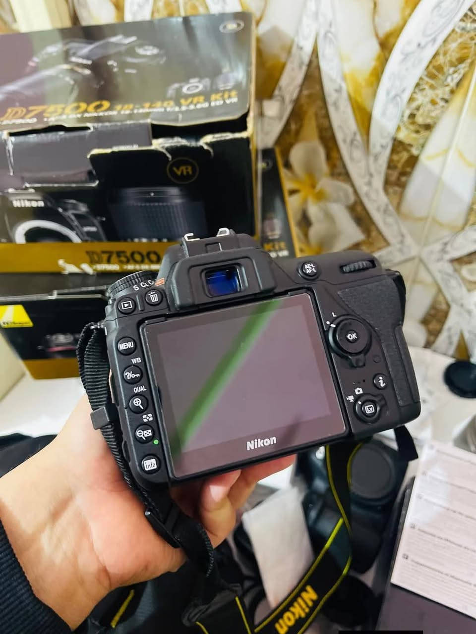 نيكون 7500 نضافة فول + مكفوله من كلشي للبيع مع كارتونتها وجميع ملحقاتها *********** او خاص
