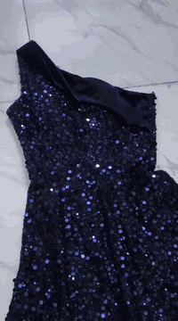 فساتين البيع جدد والله ملبوسات ساعة وحدة وقياسهم من ٣٨الى ٤٠
الرقم ***********
