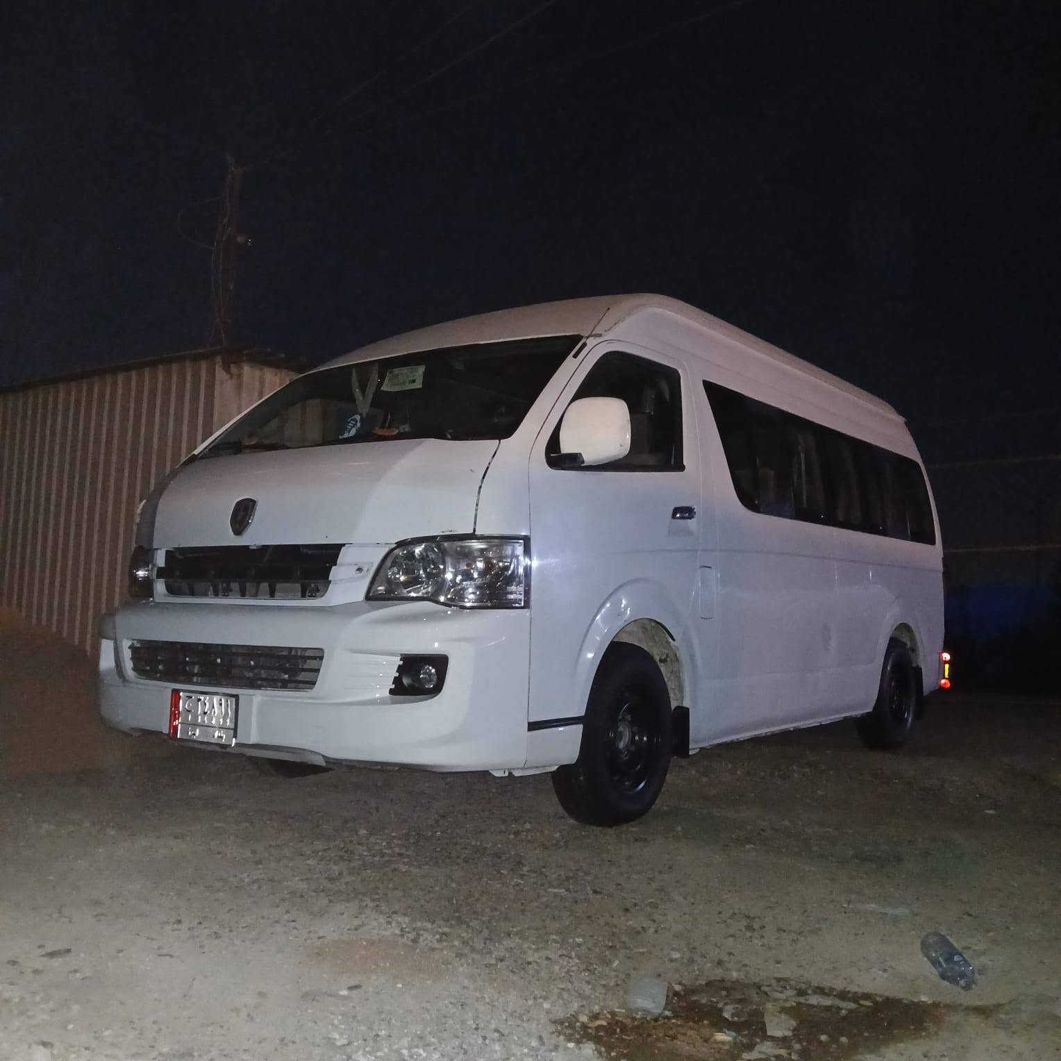 السلام عليكم جنبي للبيع موديل ١٤ بغداد السياره بيها صبغ فقط دواير بااسمي مكينه جديده تبريد محور تخم تاير صدر جديد السياره مناقصها اي شي السعر ١٣٥وبيها مجال مكاني بغداد الاتصال على الرقم ***********
