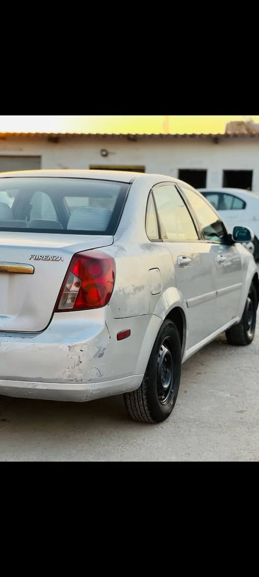 السلام عليكم فورنزا موديل 8 رقم بغداد دولي باسمي هزة جديدة  السيارة ليبل واحد عدا جاملغ امامي فقط مكفولة من ضربة كير محرك نظيف جدا تراي جدا ناعم سيارة مناقصها اي شي وعلى ايد وحدة السعر 58 بيها مجال جدا بسيط للاستفسار  مكلف بلنشر اتصال ع صاحبها ***********
