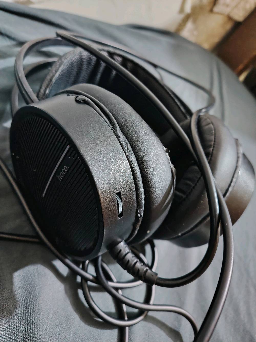 سماعات محيطية وبيها 3 مداخل واحد للمايك والثاني للصوت(للسمع) والثالث لد بي الوان _كلشي شغال تجي يمي تفحصة بيدك _العنوان ديالى المقدادية قرية سلامة❤️