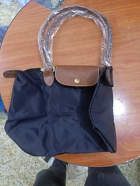 كمية متاحة • ألوان مختلفة • قطع فقط