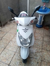 دراجه سكنس للبيع الدراجه نضيفه و كهربائياته كاملات و ستان كهربائي و كف...