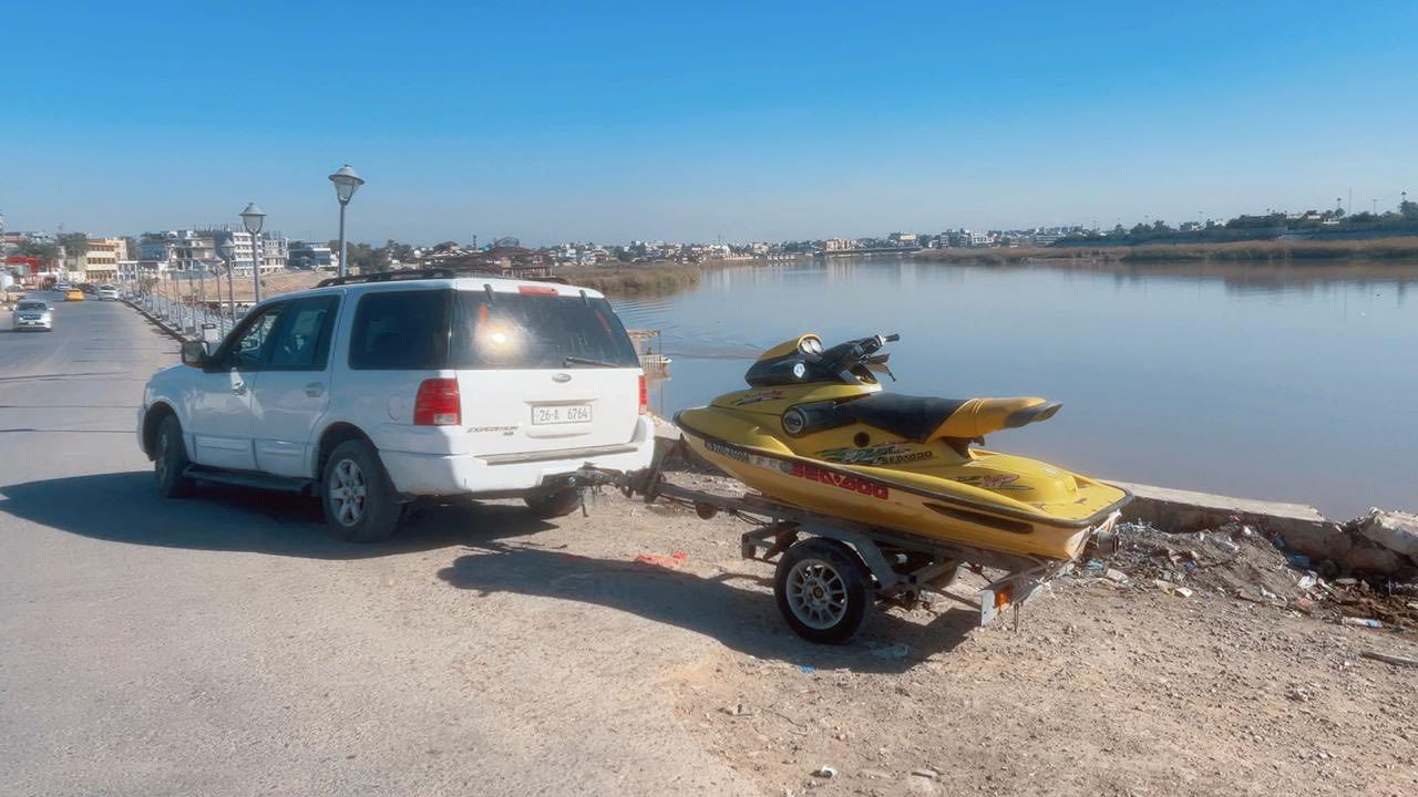 جت سكي سيدوو  للبيع
مكينه ممفتوحه بلاديه جديده 
قتصادي 
عربانه يابانيه هزاز جديده 
حجم ٩٠٠ 
شرط التشغيل مناقصه شي 
مكاني تكريت 
السعر ٢٥ ورقه وبي مجال 
الاستفسار ***********
