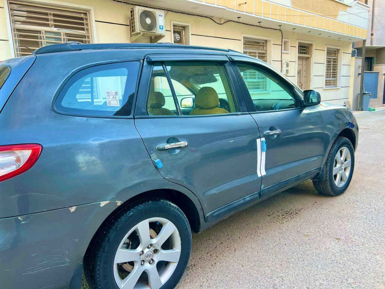 السلام عليكم هونداي سنتافيه موديل ٢٠٠٧خليجي ٦ سلندر فورويل٧راكب بيه مكانات جراد سياره جديده وجاهزا ماشيه ٨٩الف رقم الإنكليزي مكينه وكير وحداديه وتبريد مكفولات تبريد ٣ قطع تخم تاير العنوان بغداد الأمين الثانيه شارع النواب السعر ٩٦وبيه مجال شي بسيط رقم الموبايل ***********
