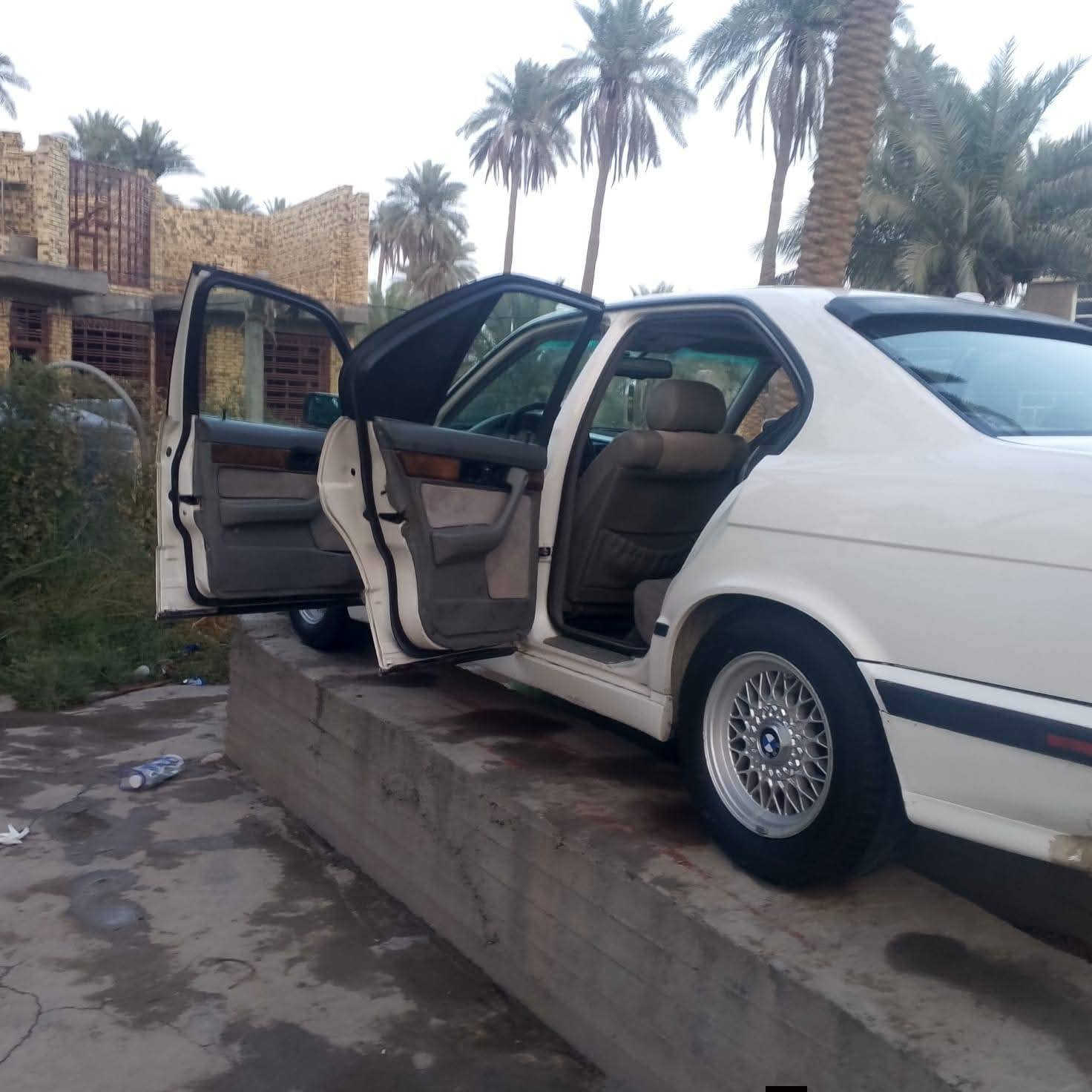 السلام عليكم
BMWللبيع فقط

فول مواصفات كير اوتوماتيك سلايت 

سياره جديده وجاهزه من كلشي حداديه ستوني شاده تخم تاير ويل خليه ادامه كامله للسياره منضومة البانزين 

سياره كفاله ماعدى قطعه وحده 

رقم اربيل الجديد عدي وكاله عامه 

مكان السياره ديوانيه 

السعر ٦٨ وبيه مجال قليل
***********
