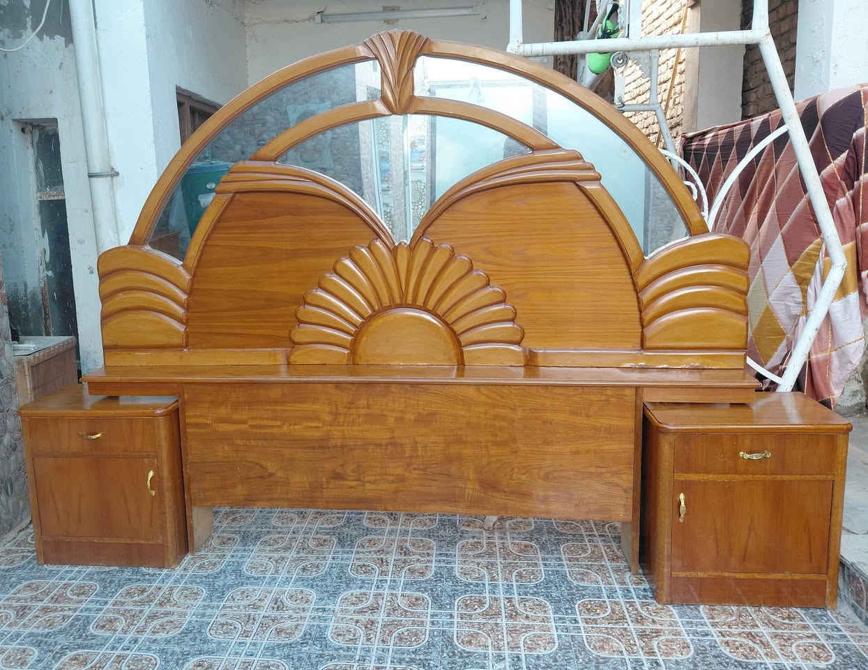 غرفه نوم ام السته طابق واحد تسكام دنك زان زاويه ارتفاع الكنتور مع مندر هديه عنوانه كوت حي الجهاد شارع النجارين نجارة ومعرض الحجامي الاتصال او مراسلة الصفحه ***********
