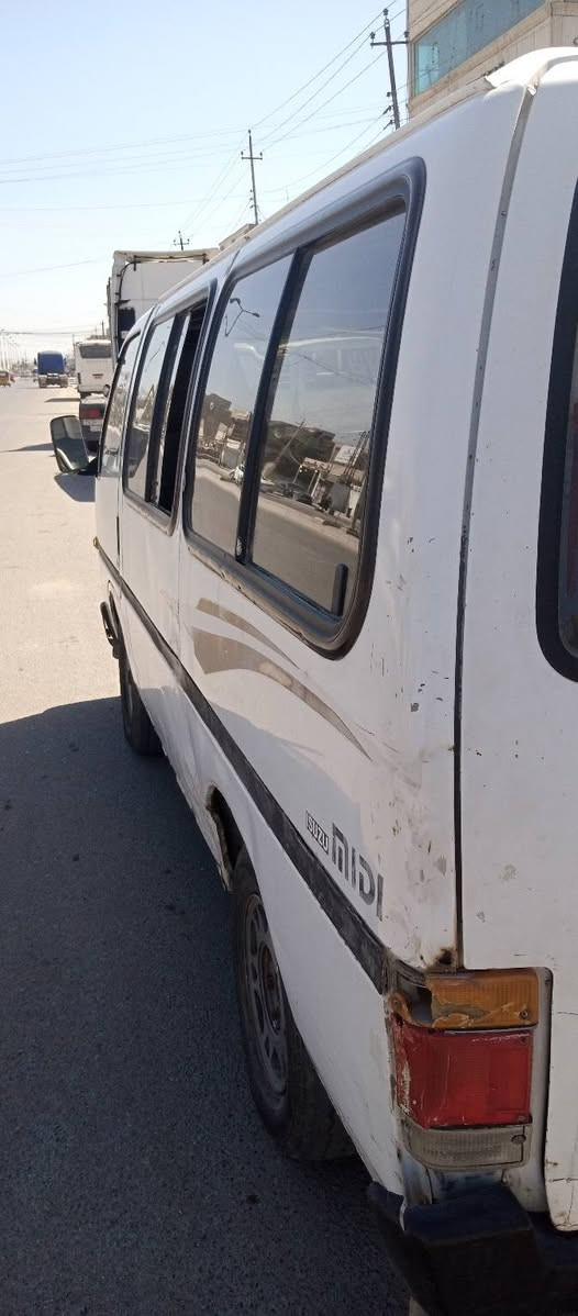 السلام عليكم ازوزه  مكينه وكير ونجي موديل 1994 تخم تاير رقم الماني سنويه 28 اكسل نظيف تريد تحويل تريد وكاله  السعر  32وبيها مجال مصفره هيئه  ومرور اخوان اني مكلف بالنشر للاستفسار 
***********
