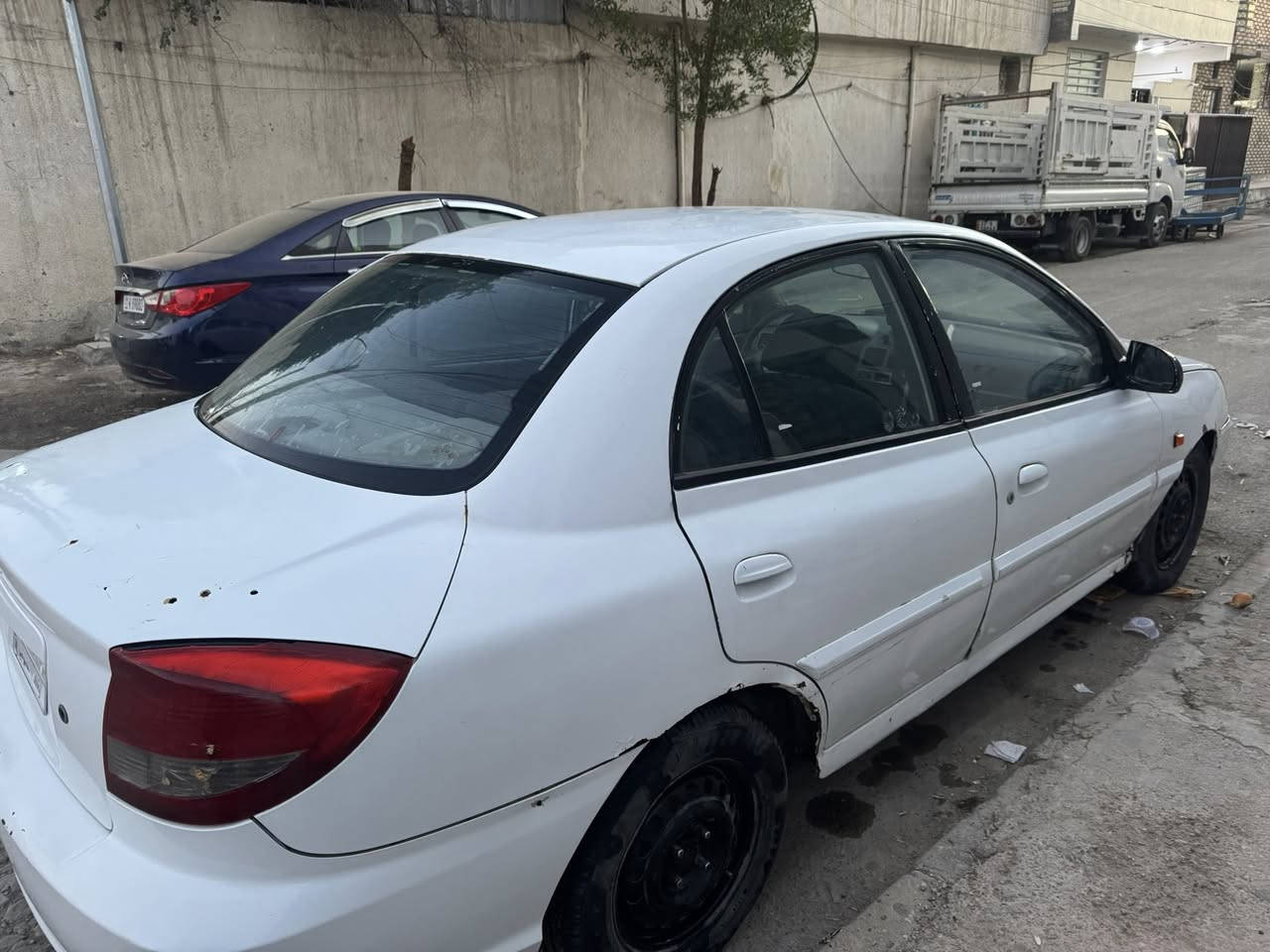 سلام عليكم كي ريو موديل 2002مسجل بسنويه شكل مالته 2005 مصبوغه صبغ عام مصبوغه سعر(37) بيه مجال (***********) عنوان بغداد
