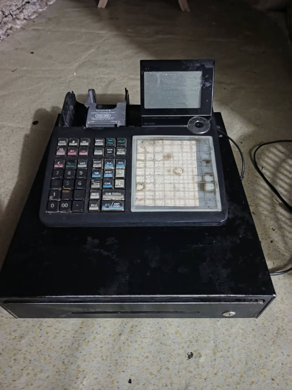 اغراض مطعم للبيع مستعجل
سعر خاص ***********
