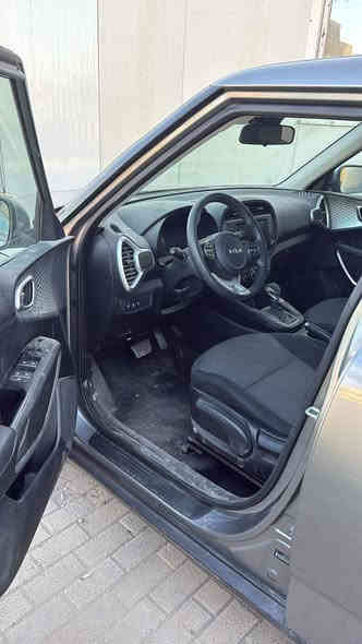 السلام عليكم
للبيع سياره كيا صول موديل 2024 ماشيه ٦٠٠٠ الف
 دخول جديد 
حادث جدا بسيط 
الجنطة وجاملغ ايمن خلفي بدون تبديل فقط 
حجر بيئه موجود بلادي 
مواصفات السياره :-
 دخول ذكي 
شاشه كبيره كار بلي 
كاميرا خلفيه دواره
LED نهاري + ليلي 
رادار امامي وخلفي وجانبي 
شاحن واير ليس 
تحكمات ستيرن   
ويل كب كروم 
تحكمات جهتين بلوتوث + مودات + أوامر صوتيه 
كروس سرعه 
تحديد مسار 
مانع انزلاق 
إطفاء ذاتي 
توقف ذاتي 
انارة ابواب داخليه مع البلوتوث 
محرك 2000 DOCH
بك لايت LED
شباك الامامي لماعي
العدة والسبير موجودات
مكان السياره البلديات
للاستفسار 
***********
