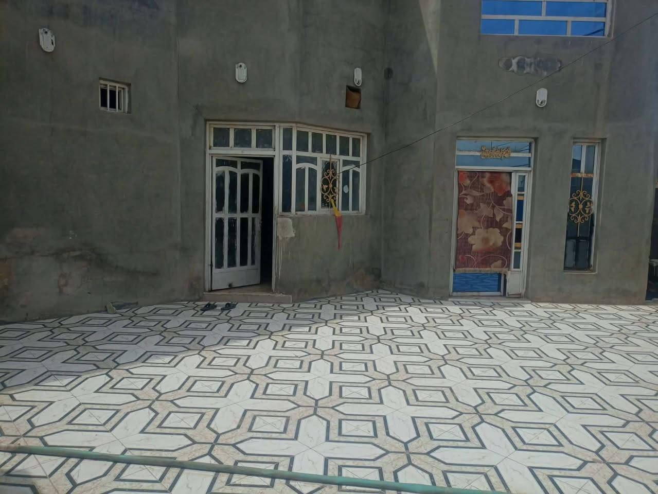 🏠 دار ملك صرف للبيع – السنية / حي السلام
📐 المساحة: 300 متر
🏡 البيت حديث وأساسه كونكريت ورباط شباك كونكريت ومسقف عكادة
يحتوي على: ▫️ غرفتين
▫️ صالة 12×4
▫️ براني 7×4
▫️ صالة طعام
▫️ مجموعتين صحية
💰 المطلوب: 5 مليون إسكان
💵 التسديدة: 45 ألف
💰 السعر الكلي: 130 قابل للتفاوض


**إذا كنت صاحب هذا الإعلان وتريد حذفه لأي سبب، رجاءا أرسل رسالة إلى الدعم الفني**