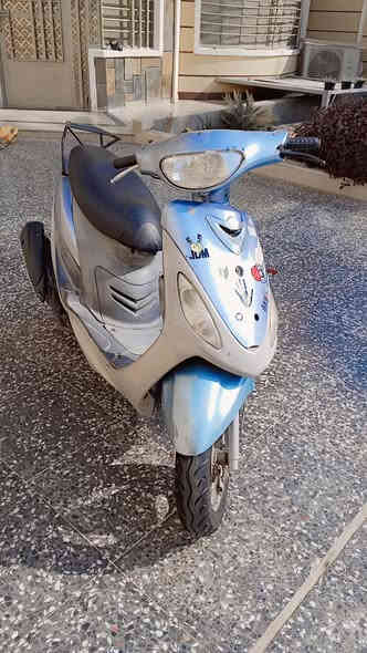 سلام عليكم 
ماكس منغولي للبيع الدراجه نضيفه كفراتها اصليه  أوراقها موجوده الدراجه جاي امشي بيها وطفت ما اعرف شبيها 
وما اخذتها المصلح الدراجه أبيعها علا حطتها  السعر 275وبيها مجال المكان بغداد  الاتصال ***********
