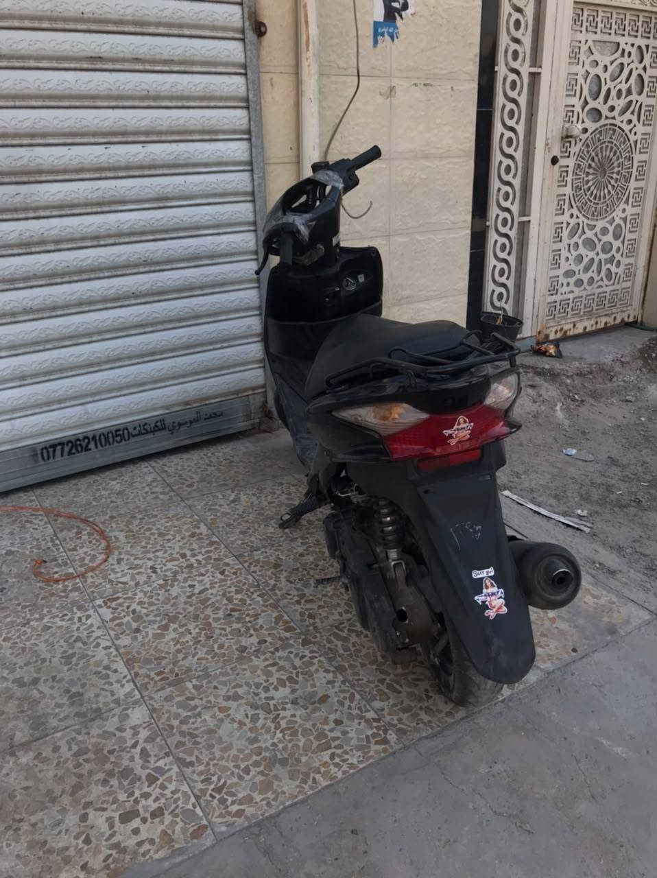 دراجه ادرس موديل 2023دراجه نضيفه سعر 200وبيها مجال مستعجل عل بيعه نقصها تروح لتورنجي يطلعلك سن للبلك ***********
