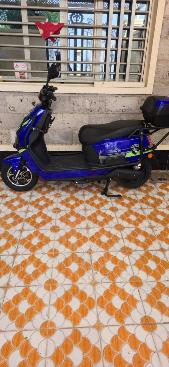 السلام عليكم دراجة شحن للبيع
موديل (2025)مستعمل قليل  6بطاريات كبار
فول مواصفات بصمة/تشغيل عن بعد/Rبك/ (ملف 2000)
(العنوان ديالى بعقوبة التحرير) للاتصال (***********)
