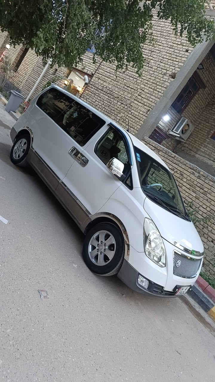 السلام عليكم للبيع ستاركس موديل ٢٠١٤ رقم بصرة انكليزي بسمي مفتوحة محورة مسكر مكينة سبعة سياحي سيارة جاهزة باقي التفاصيل الاتصال *********** مكاني ناصرية مركز
