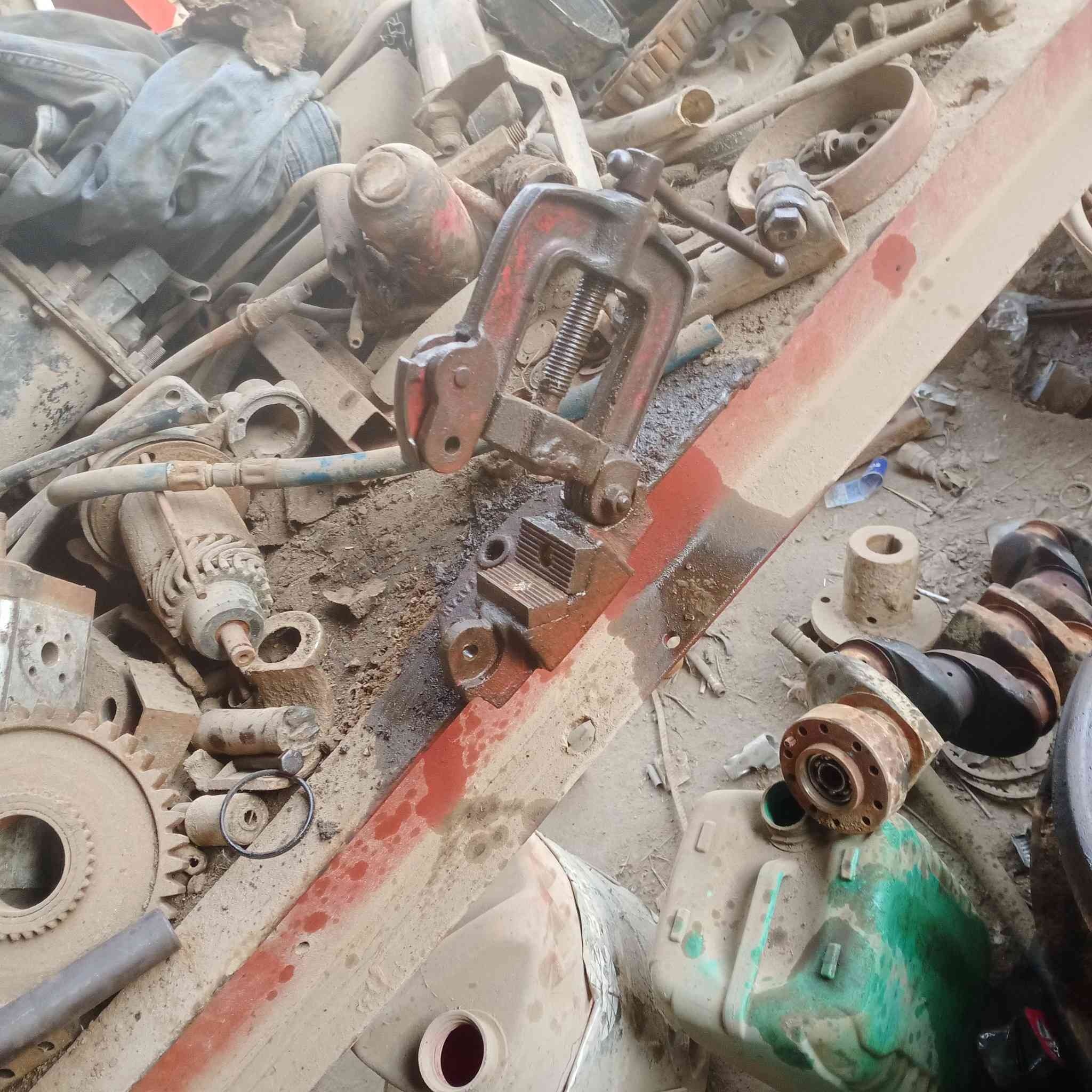 السلام عليكم للبيع مناكن الكبيره نكليزي فج وسلايت حديد تفصال يعني انسه لكسر وزغيره مال بوريات ياباني لكبيرع سعره 80الف وزغيره 35ثنينهن ب100قفل مكاني ناصريه رفاعي توصيل موجود ***********
