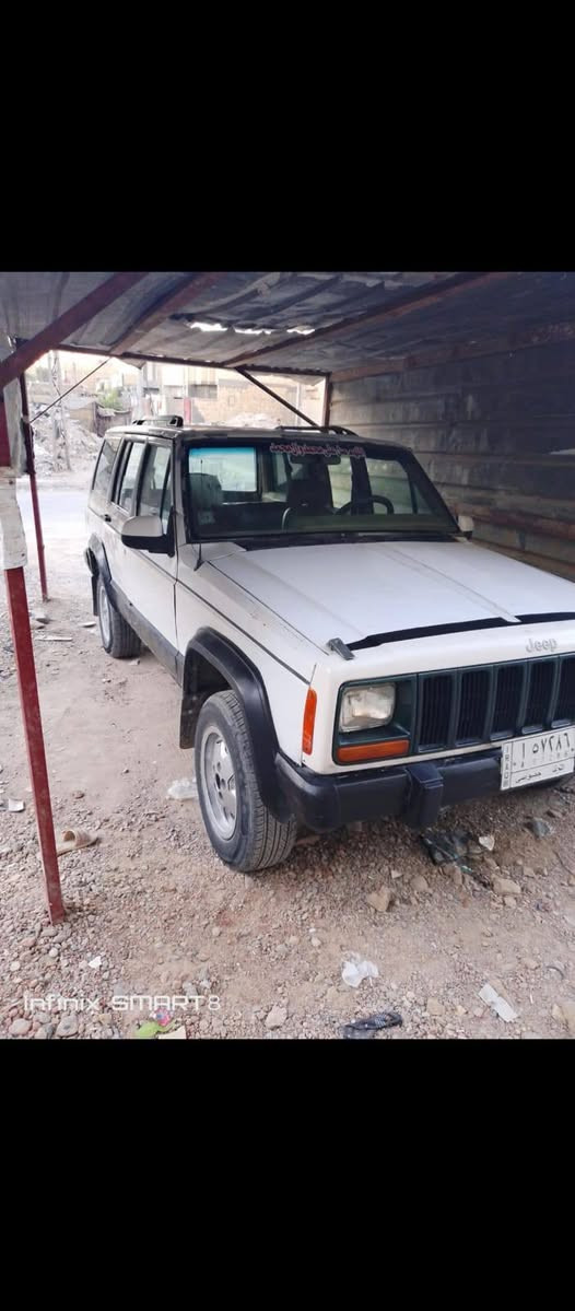 السلام عليكم
جيب شيروكي موديل 1991 رقم نجف مشروع وطني مكينه وكير ونجي مكانها كوت السعر 25 ورقة وبيها مجال 
***********

