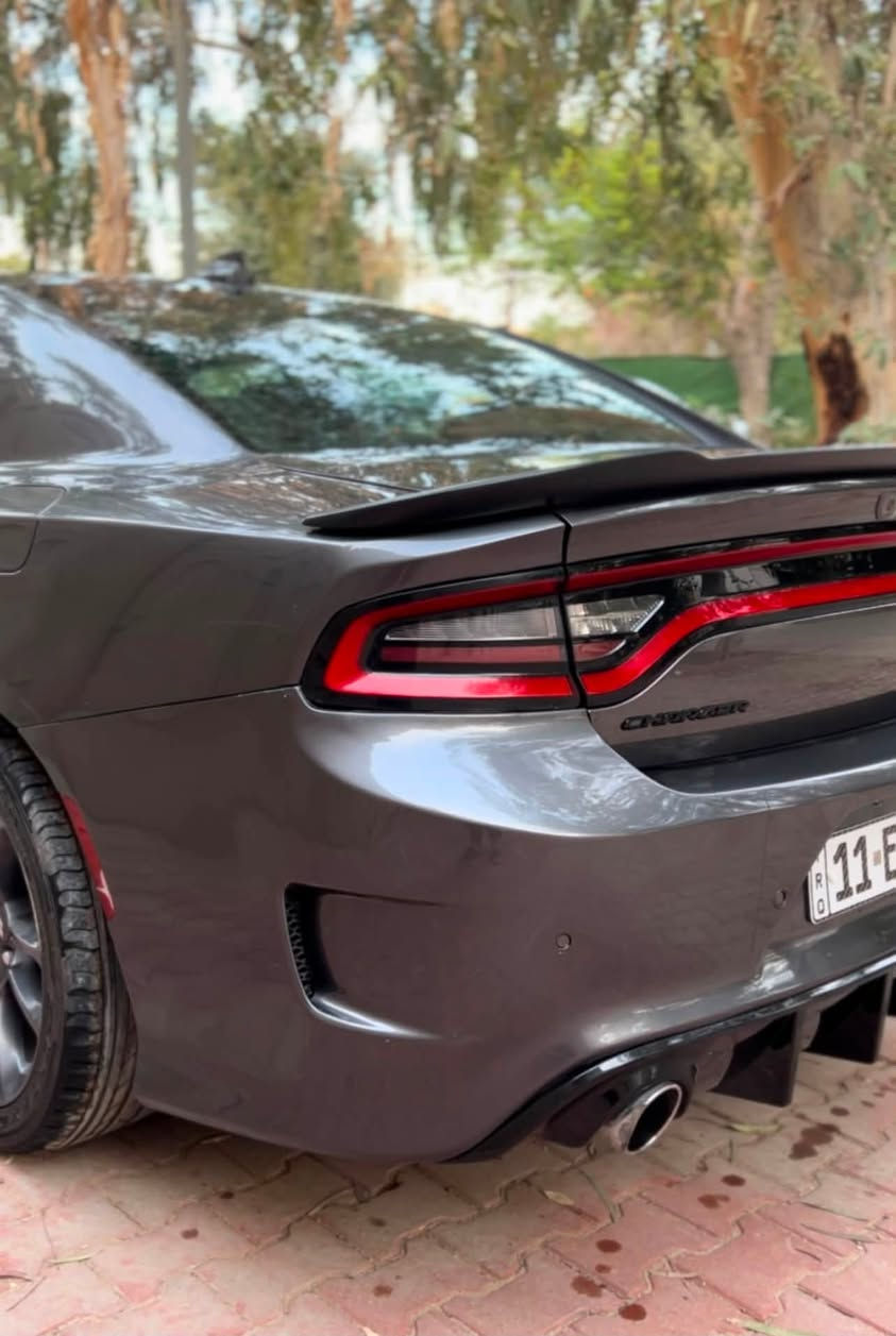 السعر 230 وبيه مجال
جارجر سكات باك ٢٠٢٣ ((رقم بغداد)) للبيع
قطعتين فقط البنيد مبدل و جاملغ خلفي  مصبوغ شبر منه ايرباك ستيرن ودشبول 
ماشيه ٢٤ الف 
مواصفات كشنات قماش 
شاشة كبيرة
سستم صوت الباين
حساسات خلفية 
كرسي السايق كهرباء
تدفئة كشنات تدفئة ستيرن
عليها برمجة فصلة مفتوحة حماوه ثابتة واكزوز معدل وكلش قوية السيارة 
مكان السيارة بغداد الحارثية
للاستفسار ***********
