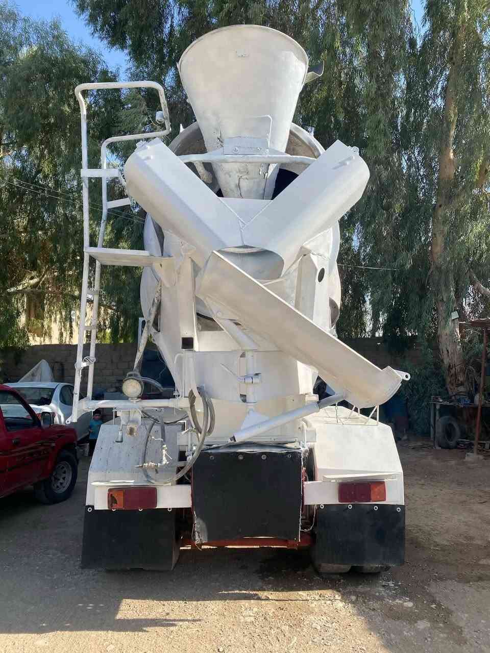 للبيع افيكو موديل 999 رقم بغداد مشروع وطني شرط التحويل سياره بل شغل مكينه شرط جدر 8 متر *********** السعر 150
