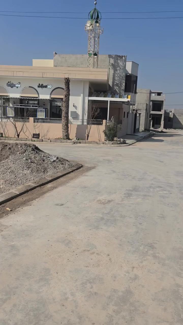 بيع هيكل ٢ مساحه ١٠٠ متر طابقين حي زيونه استفسار ***********
