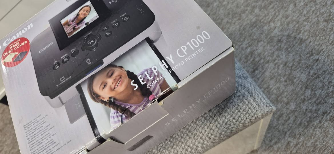 Canon SELPHY CP1000 طابعة صور محمولة ومدمجة مصممة لتقديم مطبوعات ذات جودة احترافية بسرعة وسهولة. 

جديد غير مستخدم 
بسعر مناسب🤍


**إذا كنت صاحب هذا الإعلان وتريد حذفه لأي سبب، رجاءا أرسل رسالة إلى الدعم الفني**
