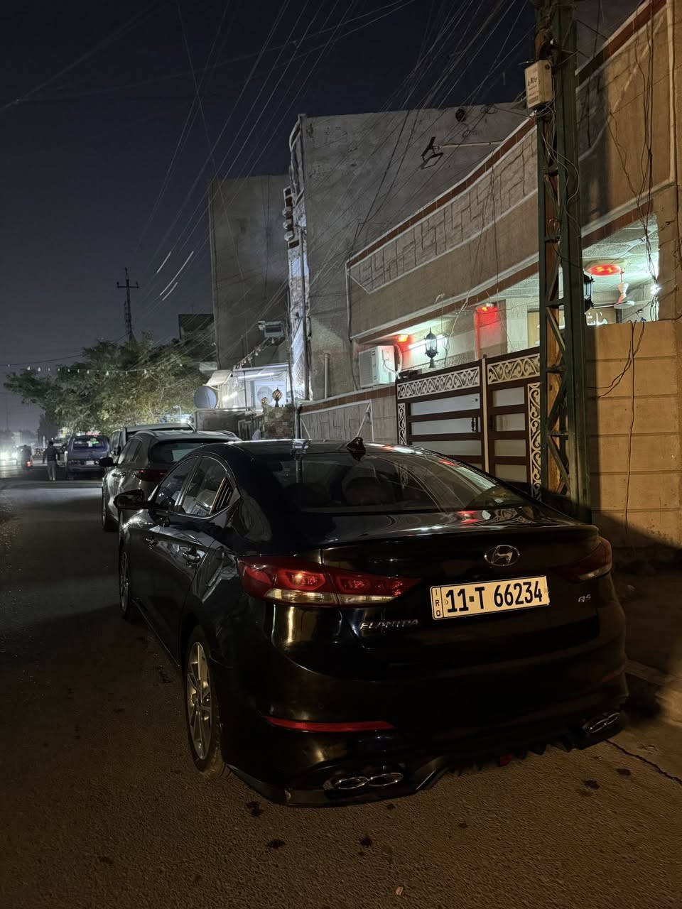 هيونداي ألنترا خليجي وارد أيراني موديل 2017  فول مواصفات مكينة2000دوش ماشية 145الف بيها صبغ البنيد وصفحة اليمنة صبغ وباب الامامي اليمنة مبدل 
المواصفات :
- تحكم ستيرن
- دخول ذكي
- بصمة
- ترحيب عند الدخول
- رادار امامي
- رادار جانبي
- رادار خلفي
- كامرة خلفية
- تدفئة تبريد كشنات
- فتحة سقف
( Normal -Eko- Sport ) تلث انظمة قيادة -
- تبريد ثلج
- مثبت سرعة
- وبعد هواي مواصفات
السيارة سعرها 135 وبيها مجال بسيط 
للتواصل : ***********
