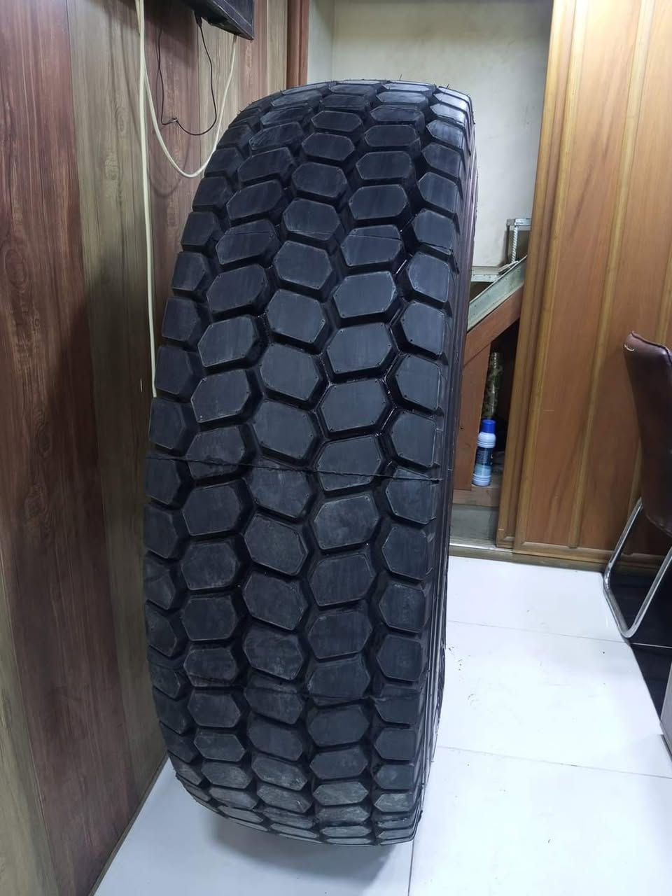 تم وصول اطارات السيفين 1600R25
درجه اولى 
انتاج 2024
ثلاث نجمات 
العنوان بغداد مجمع مشن طريق معسكر الرشيد
*********** 
‏‪***********‬‏
***********
