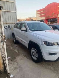 جيب لاريدو ٢٠١٩ للبيع وارد امريكي  6 سلندر٣٦٠٠   تشغيل عن بعد  رادار ا...