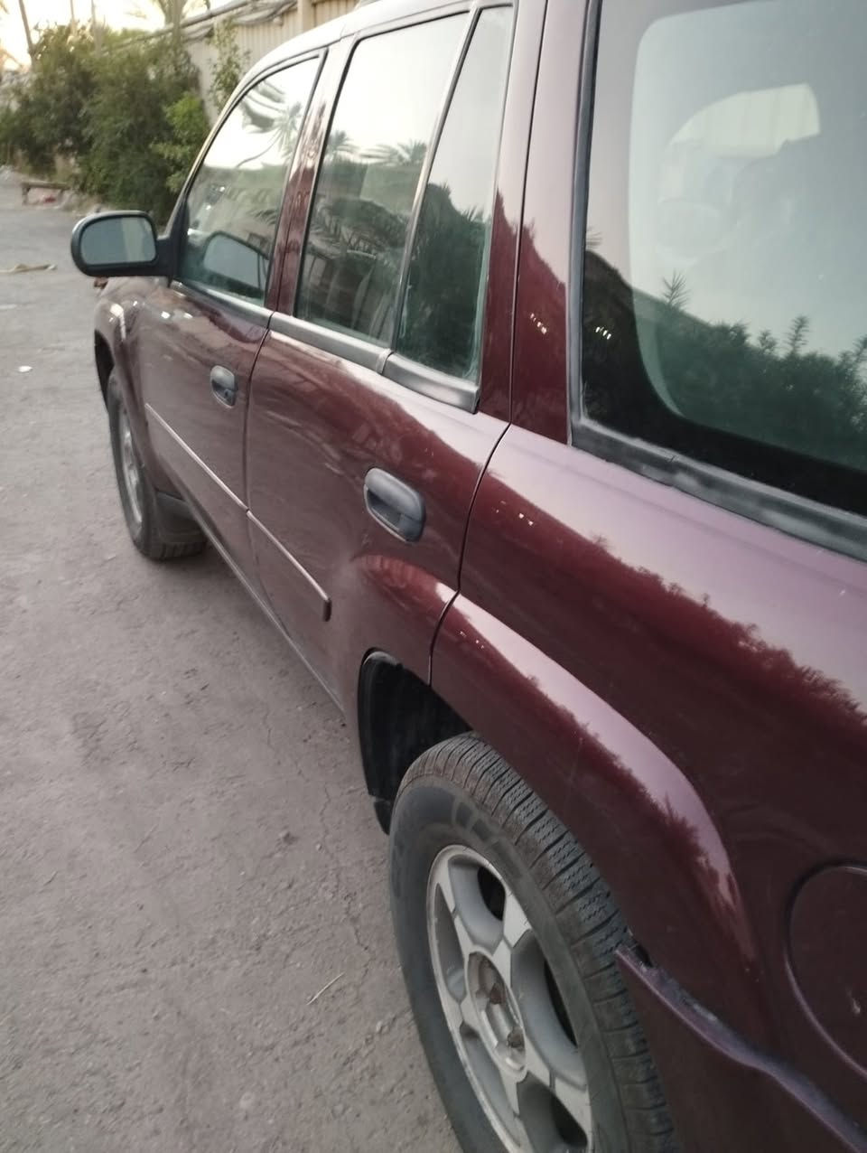 شيفرليت بلايزرموديل 2007  السياره كفاله مكينه و كير  تبريد شغال  تحويل تريد او وكاله تريد السعر 85 وبيها محال والشراي يتصل على الرقم *********** وبالخدمه السيارة مكانها بغداد
