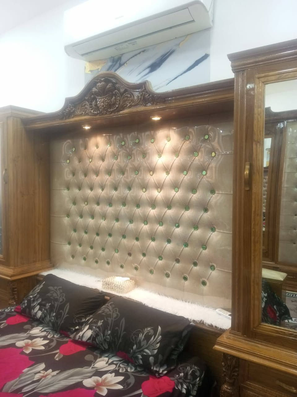 غرفة نوم صاج نضيفه كلش سعر مليونين ونص قفل
للتواصل ***********
