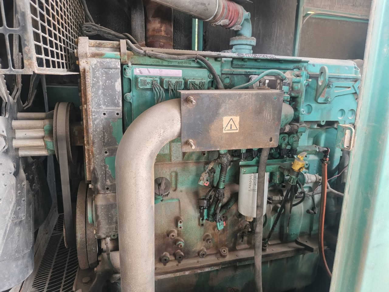 السلام عليكم 
للبيع
مولد كمنز 500 kva كاتم محرك qs 15 المحرك وراس التوليد كفالة من الفتح بلاد المولد جاهز للعمل ومابيه اي نقوصات 
للاتصال 
***********
***********
