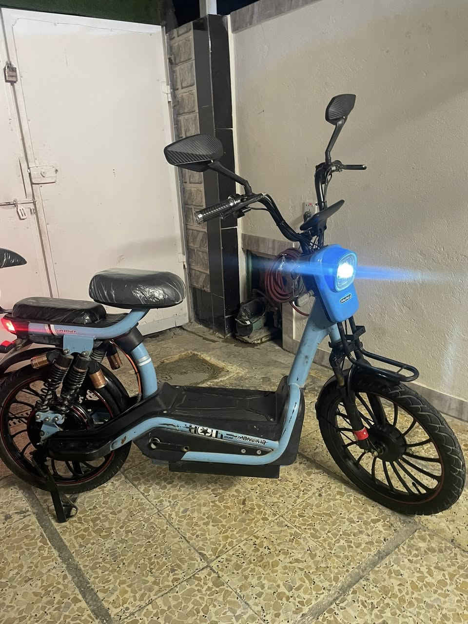 السلام عليكم دراجه شحن حجم 20  الدراجه 5بطاريات الدراجه  نضيفه السعر250 بغداد الامين الثانيه***********-***********
