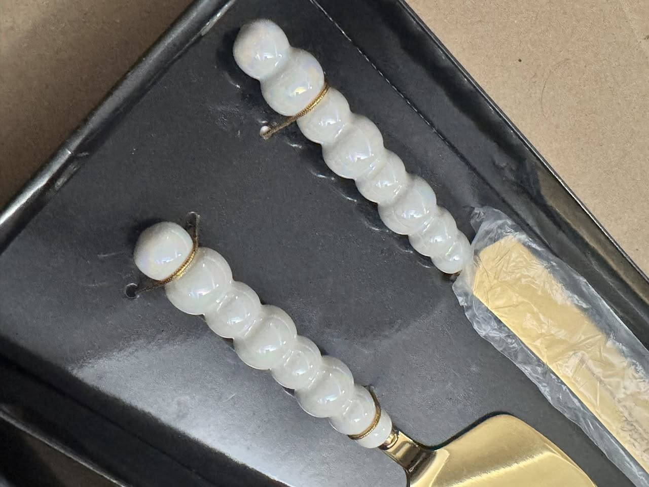 طلع عندي هذا البكج اليدات مالتهم مثل صدف لؤلؤ يخبلن
اكتبولي سعر


**إذا كنت صاحب هذا الإعلان وتريد حذفه لأي سبب، رجاءا أرسل رسالة إلى الدعم الفني**