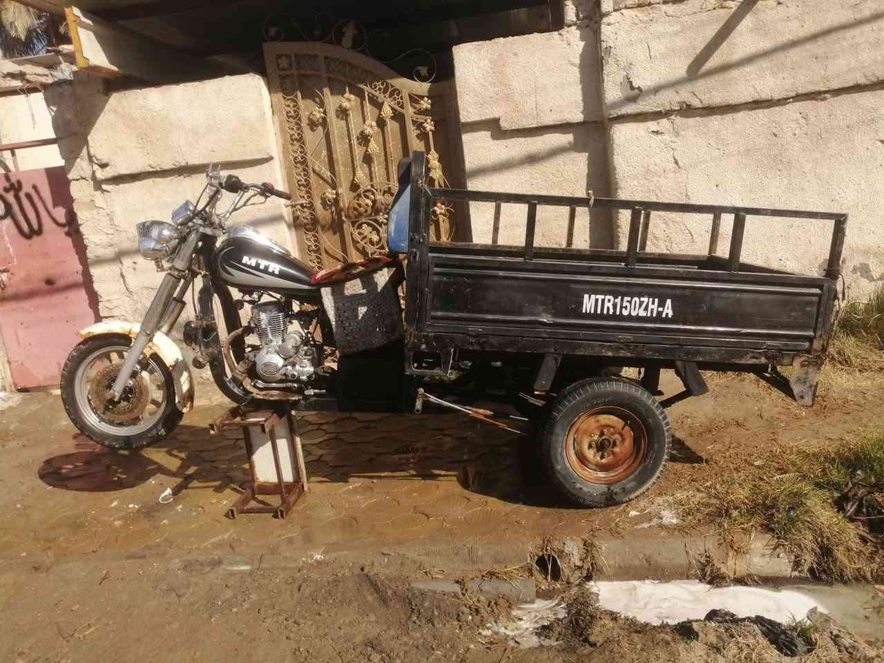 السلام عليكم ورحمة ستوته لليبع مدل 2016 دراجه مال جناي خير من الله حلوه مرتبه وراق صولي وراقهه جاهزه السعر 1300بيهه مجال مكاني سماوه بخدمت الشراي  كلشي واضح بصور ***********
