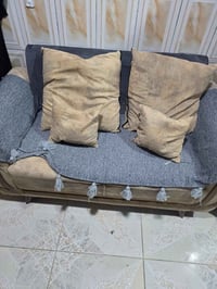 تخم • نضيف • صوفا