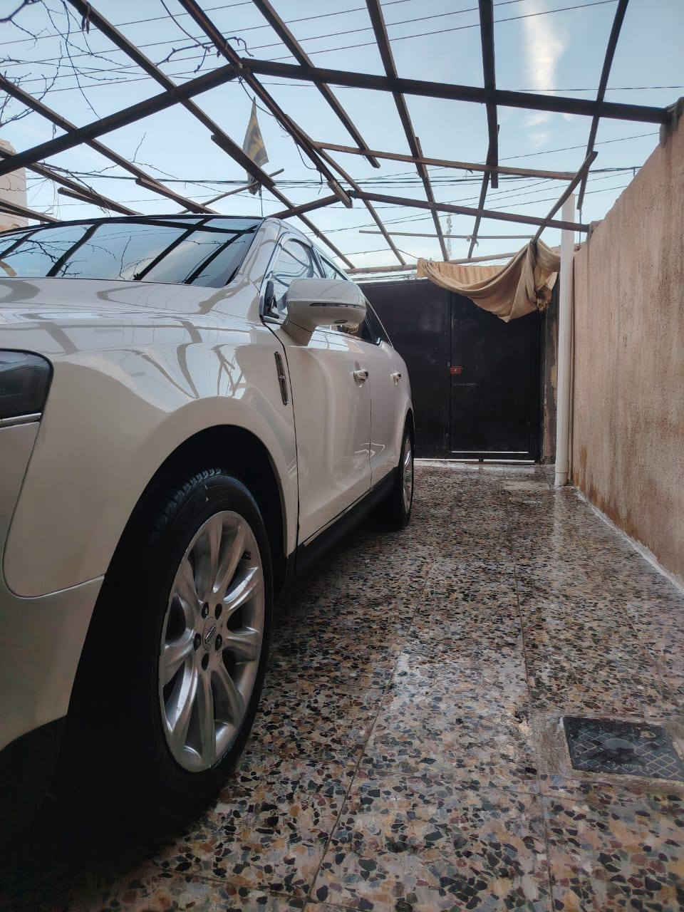 السلام عليكم // فورد لينكولين 2013   وارد أمريكي حادث بنيد وجاملغ بدون دواخل السياره جاهزه من كلشي  كير مكينه حداديه تخم تاير سنويه لل28 تحويل مباشر
مواصفات السياره//

محرك 6Vتيربو
بنوراما
7راكب
بصمه 
دخول ذكي
رادار جانبي 
شاشه كبيره 
داخل بيجي
بصمه ابواب
لد ترحيب
لايت زنون
كامره خلفيه
تحكم ستيرن جهتين
صاج ملكي
شفتات ستيرن+تحكم ستيرن كهرباء
كشنات كهرباء +خزن ميموري تلث وضعيات
تبريد تدفئه بالكشنات
بردات خلفيه
دوسات كهربايه
ويل كروم
وبعد بيه  هواي مواصفات مكان السياره كربلاء السعر//105//وبيه مجال قليل//***********//
