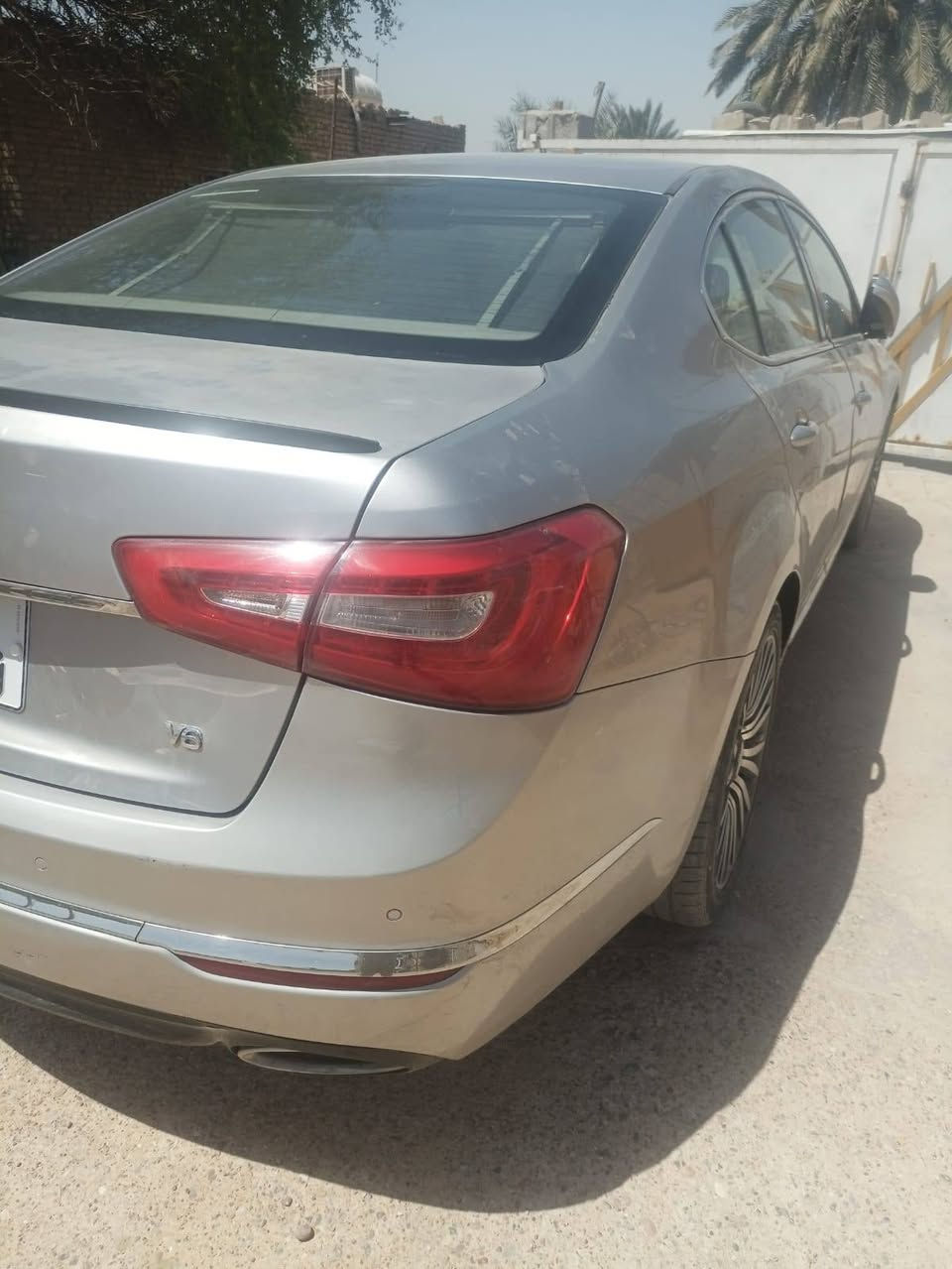 سلام عليكم كيا كادنزا 2014خليجي مكينه مفتوحه مبدل بيهه كازكيت السياره فول ماعده الفتحه السياره خير من الله تراي وين ميعجبك تخم تاير جديد باتري جديد السعر 120 وبيهه مجال ترهم مراوس حسب القناعه رقم ***********
