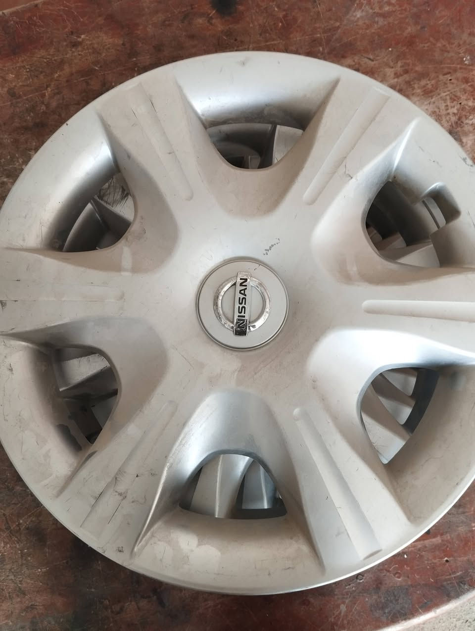 كبات نيسان سني حجم 15اوتخم 14التخم 25الف نضيفات كلش مال شركه موتجاري اصلي شركه لاكسرولازلغ مكاني نجف ***********واتساب
