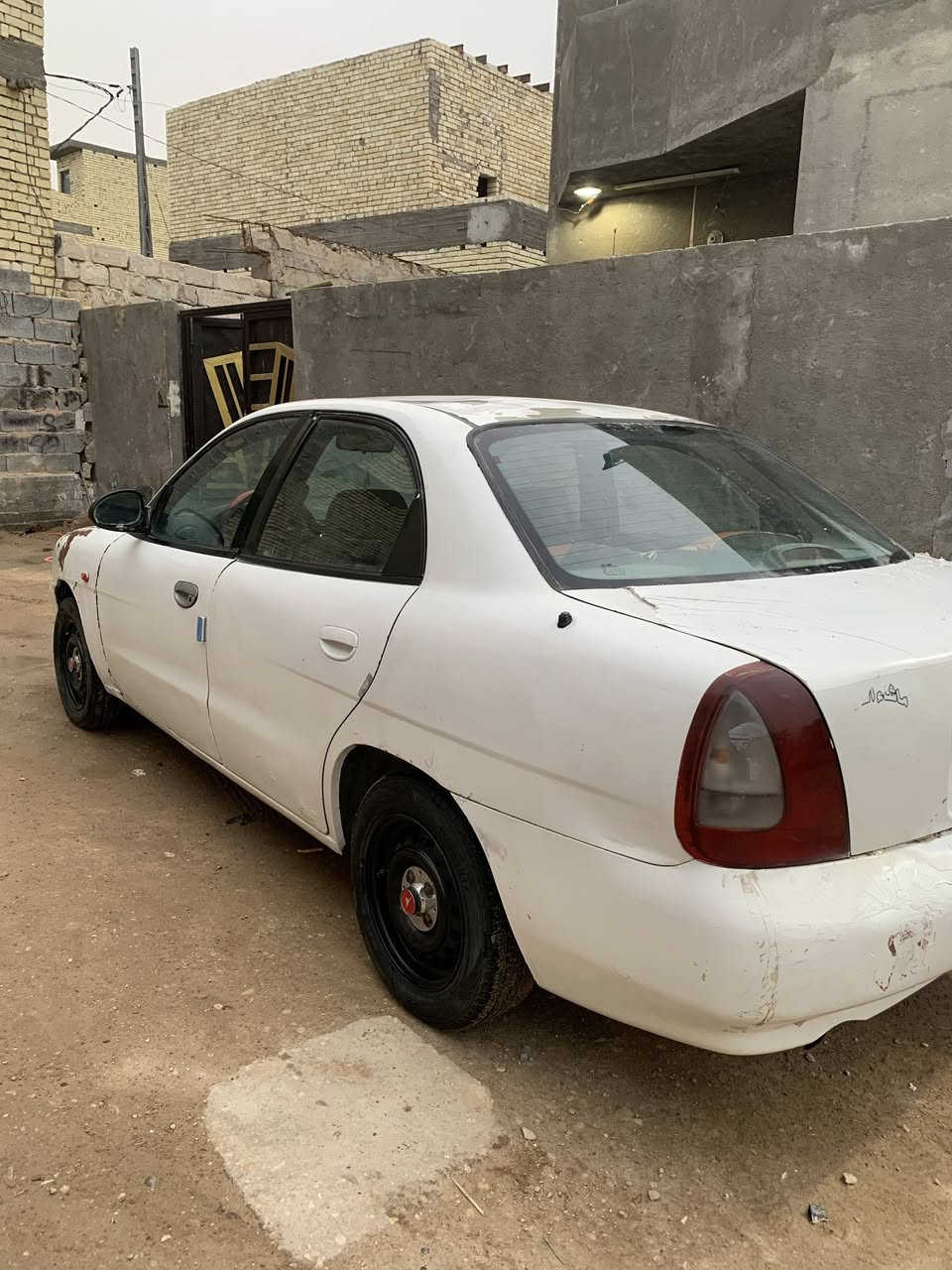 السلام عليكم للبيع دايو نوبرا مديل 99
رقم بغداد راعيها بكربلاء مداور وسنوية ما صاقطة سيارة حلوه ونظيفة  بيها ضربة بجهة السايق بدراجة جاملغ امامي  .السعر 33 /مكاني كربلاء 
***********
