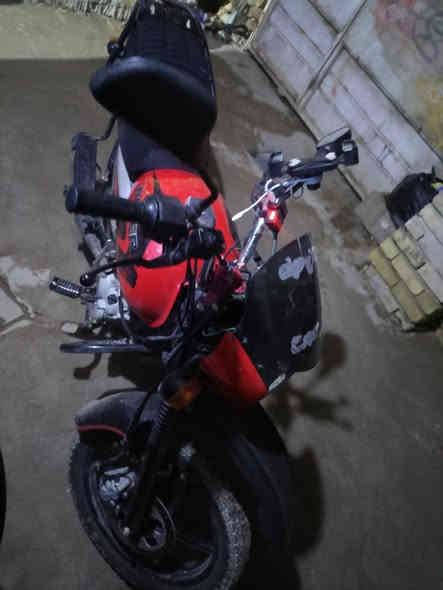 السلام عليكم 
دراجة بوكسر موديل 2021
نازلة بال 2022/1/10
مجفتة شركة دراجة ناعمة كلش وحلوة  دهن كله امزويل 
بأسمي تحويل مباشر 
سعرها مليونين وبيها مجال بسيط 
غير متواجد خاص 
فقط اتصال 
***********
