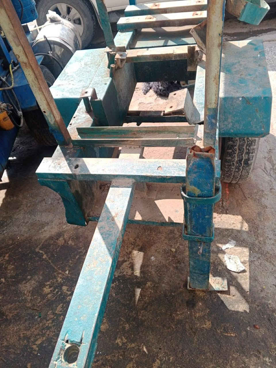 السلام عليكم شاصي كيا للبيع نظيف جدا الاتصال على الرقم وسهلة ***********بي واتساب مكلف بالنشر عيوني
