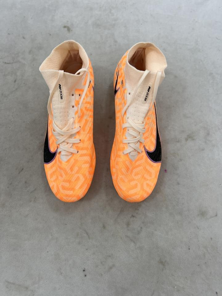 يالله
عدد 8 قطع احذيه رياضيه 
ابيع شلع 
كل طخمين ب ٢٥ الف 
اذا مفرد قطعه ب ١٥ 
يتوفر توصيل محافضات


**إذا كنت صاحب هذا الإعلان وتريد حذفه لأي سبب، رجاءا أرسل رسالة إلى الدعم الفني**