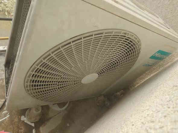 السلام عليكم 
سبالت عدد ( 2 ) مستخدمات الاول هايسنس والثاني توسوت 2 طن تدفئة وتبريد قيم بما يرضى الله الموقع كربلاء للاستفسار موجود خاص او رقم تلفون ☎️ ***********
